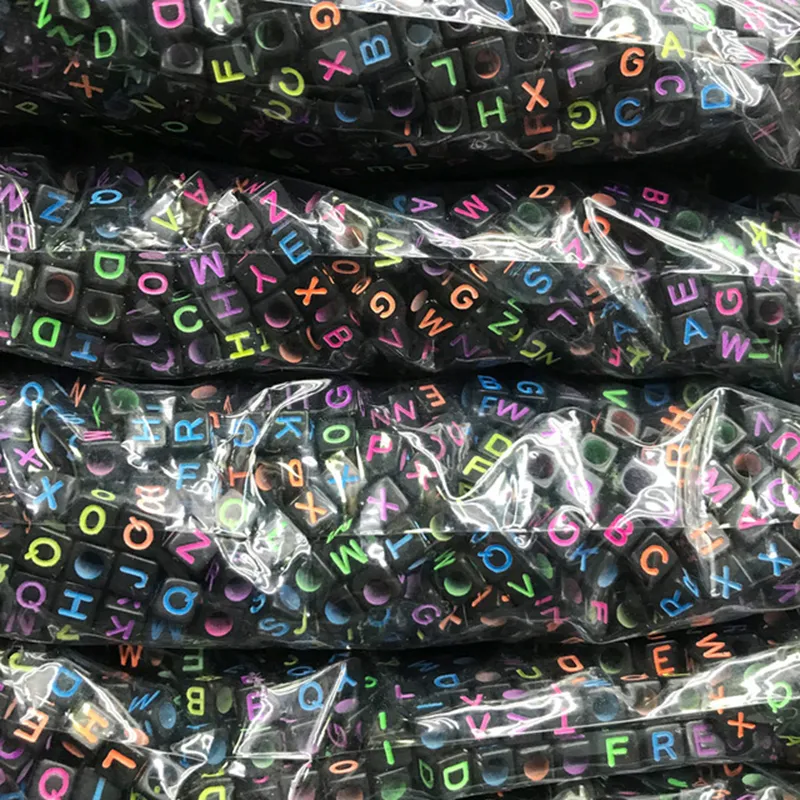 Factory Wholesale Mixed Alphabet Letters Beads Cube Square Loose Beads Kids DIY Acrylic Bead