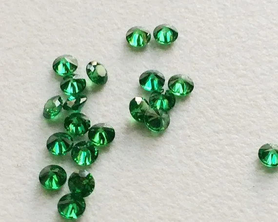Hot Selling Good Quality Emerald Green Color Zirconia Synthetic CZ Stone