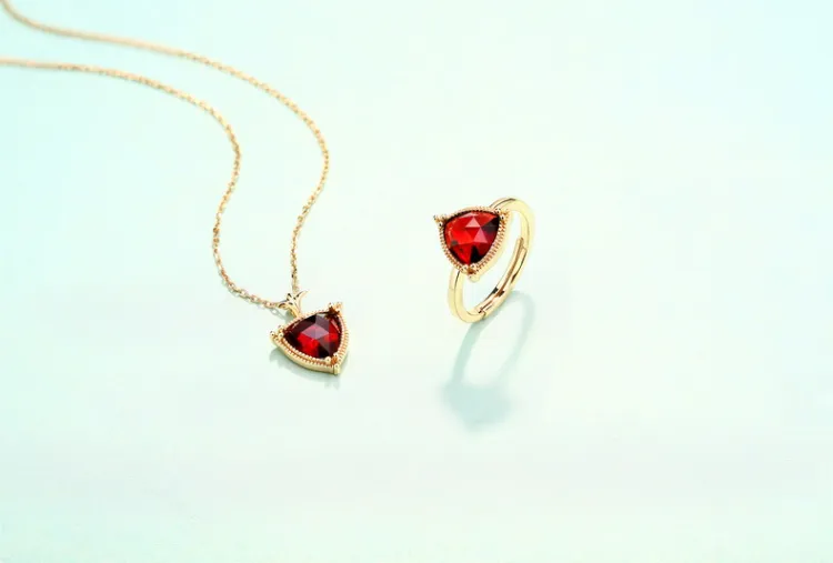 Simple Design Natural Gemstone Pendant Trillion Faceted Gemstone Pendant for Women