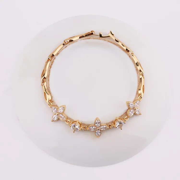 Wholesale Mexican Popular Cubic Zircon 18K Gold Plated Friendship New Fashion Bracelets for Young People Jewelry