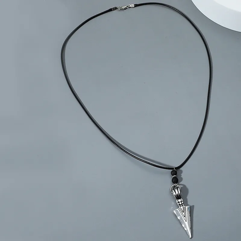 Wholesale New Accessories Spearhead Pendant Wax Leather Cord Beaded Necklace
